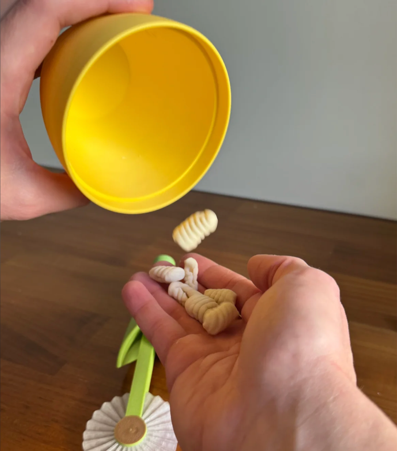 Taglia pasta a forma di fiore – per sfoglie perfette e gnocchetti sardi da manuale