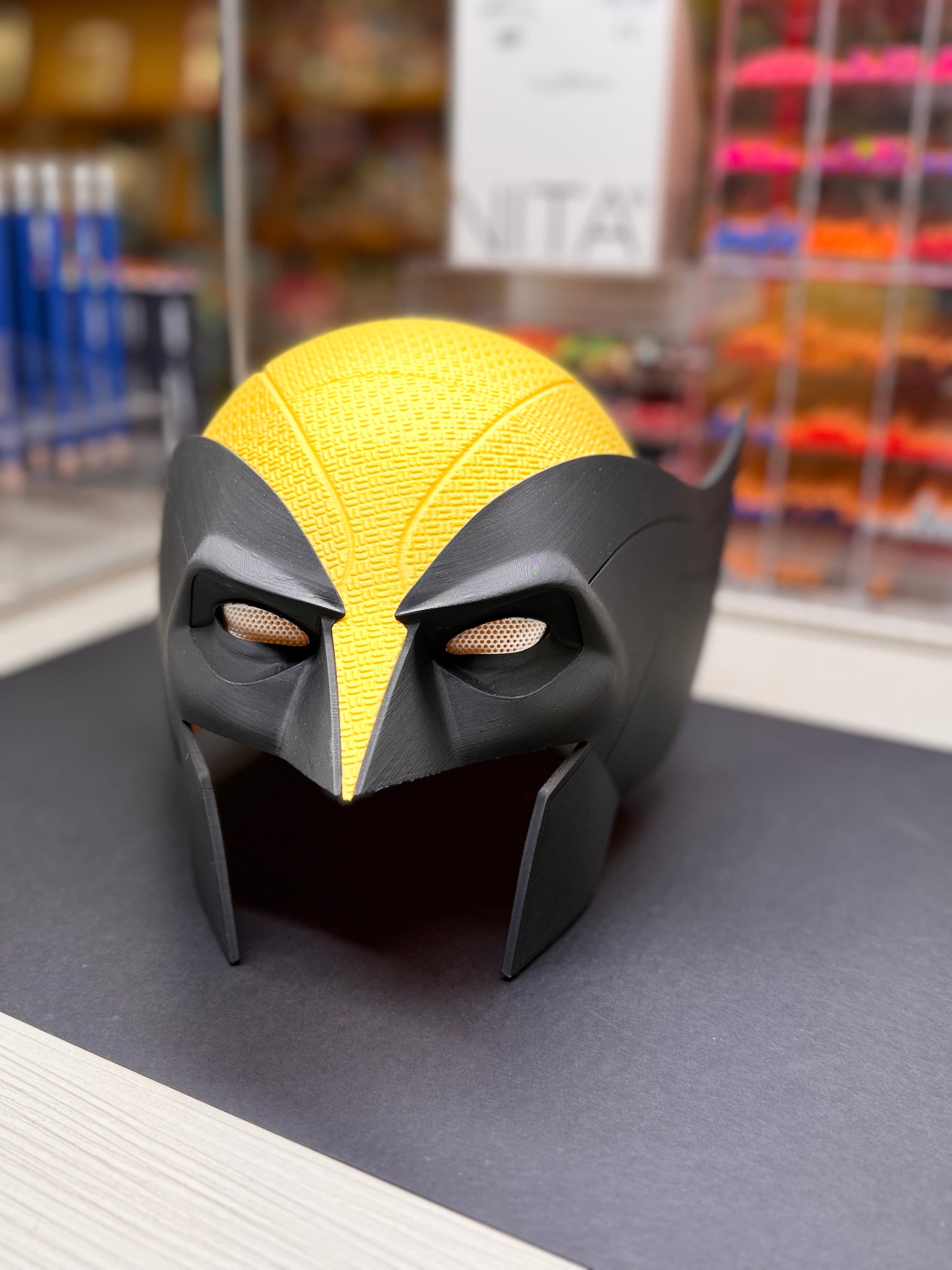 Wolverine Replica Helmet Titans Forge wolverine-replica-helmet-titans-forge